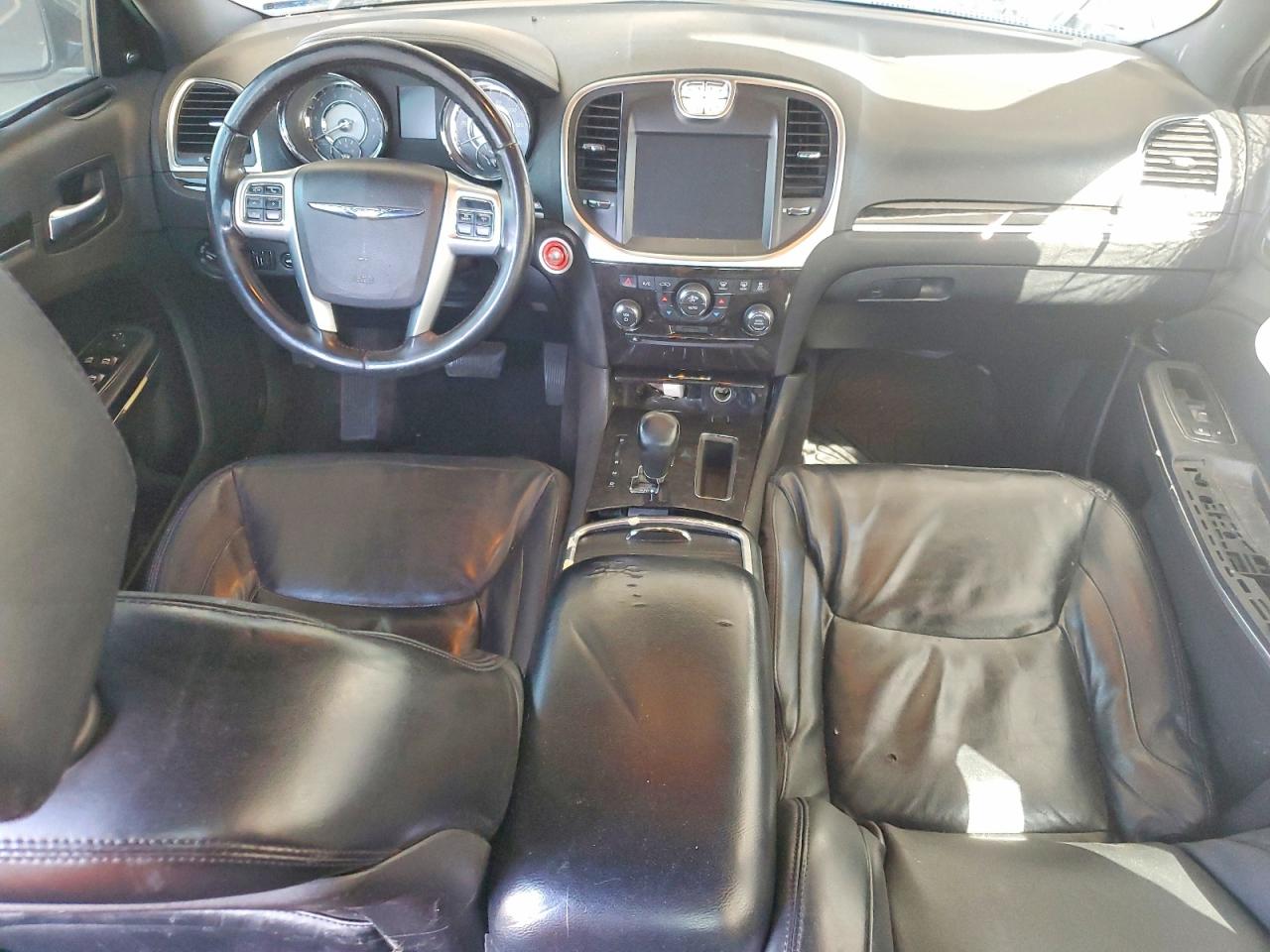 2011 CHRYSLER 300