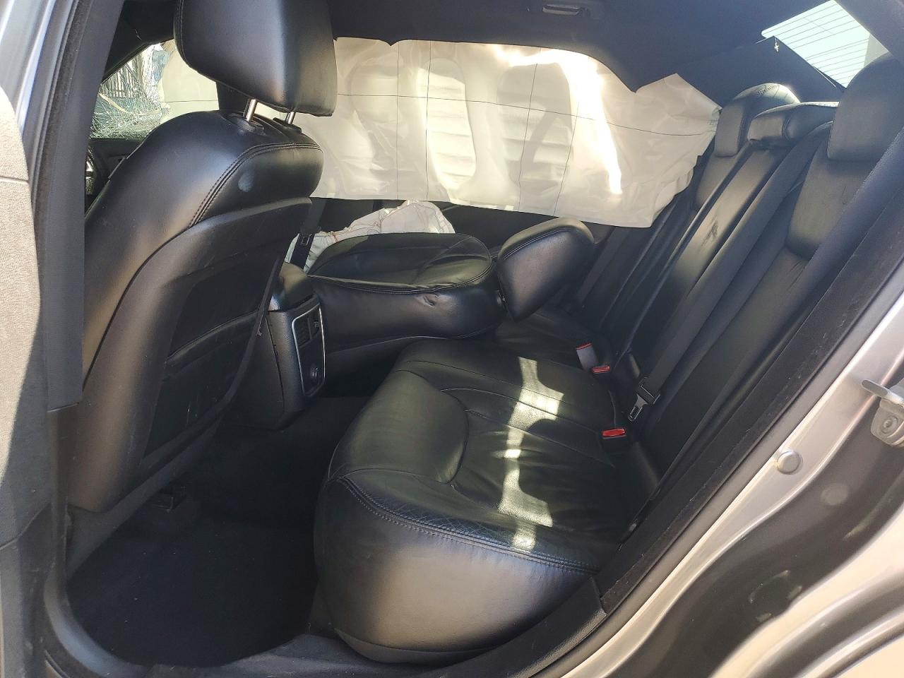 2011 CHRYSLER 300