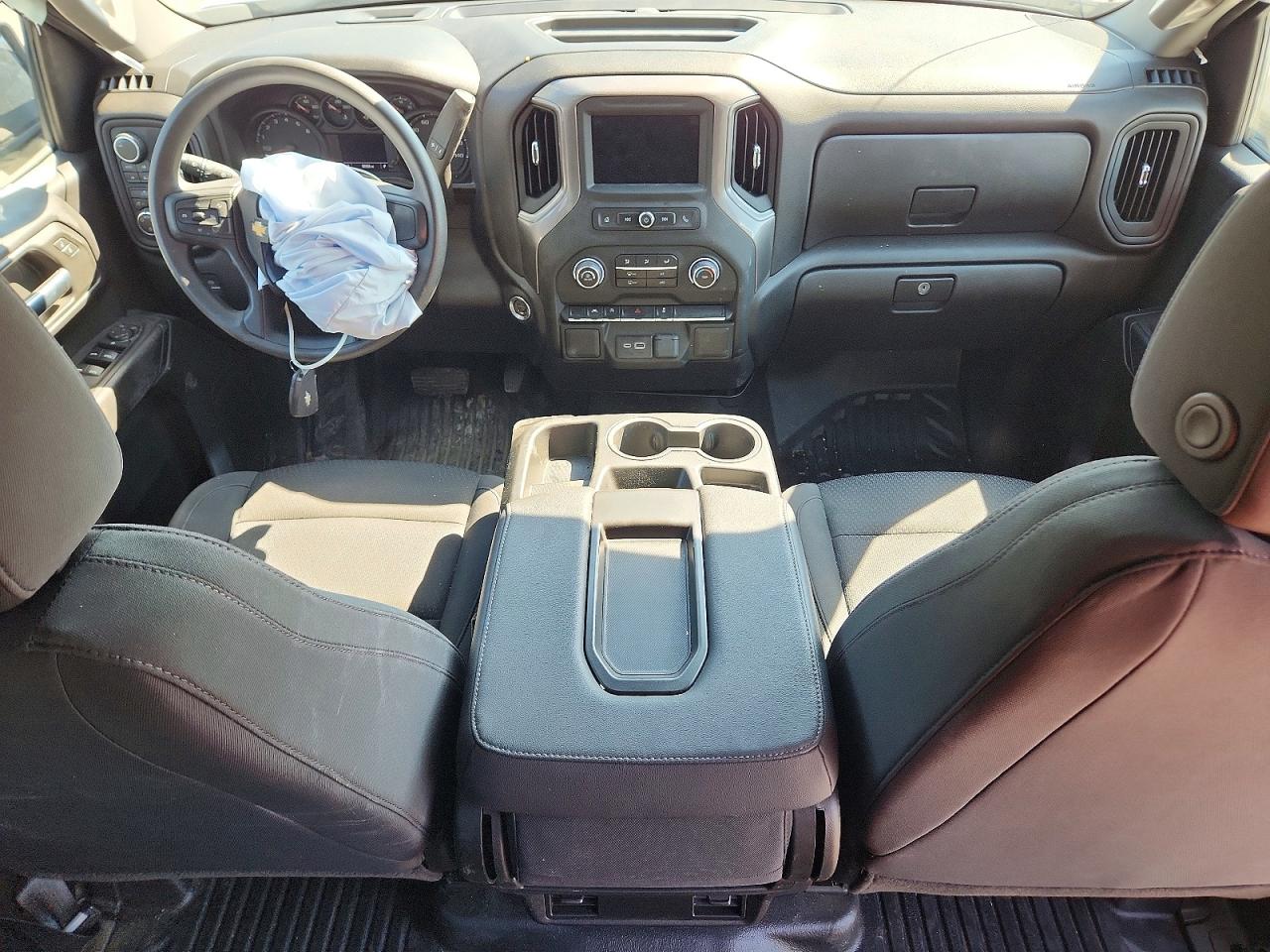 2025 CHEVROLET SILVERADO