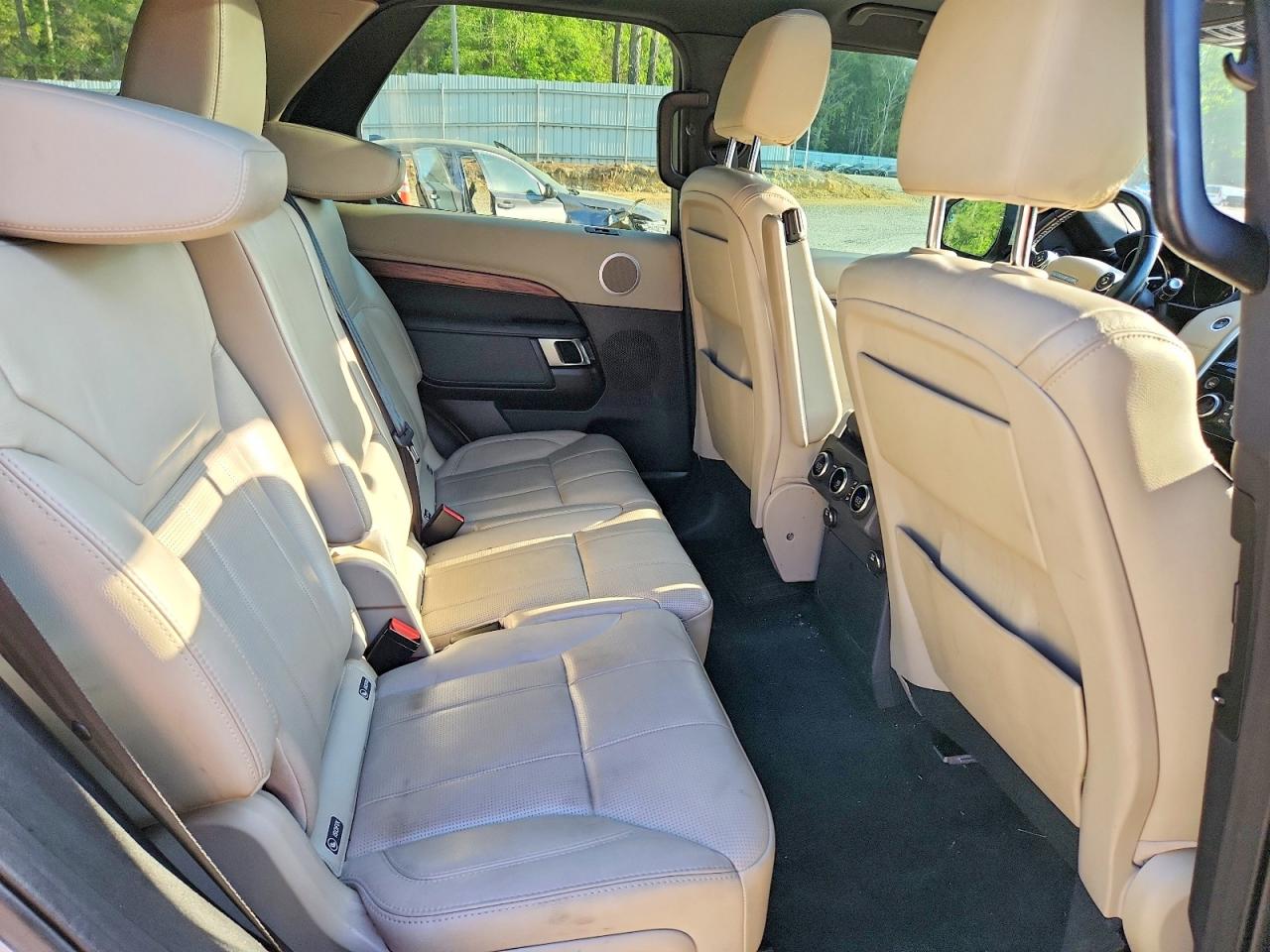 2017 LAND ROVER DISCOVERY