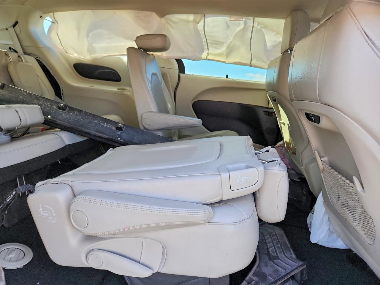2021 CHRYSLER PACIFICA