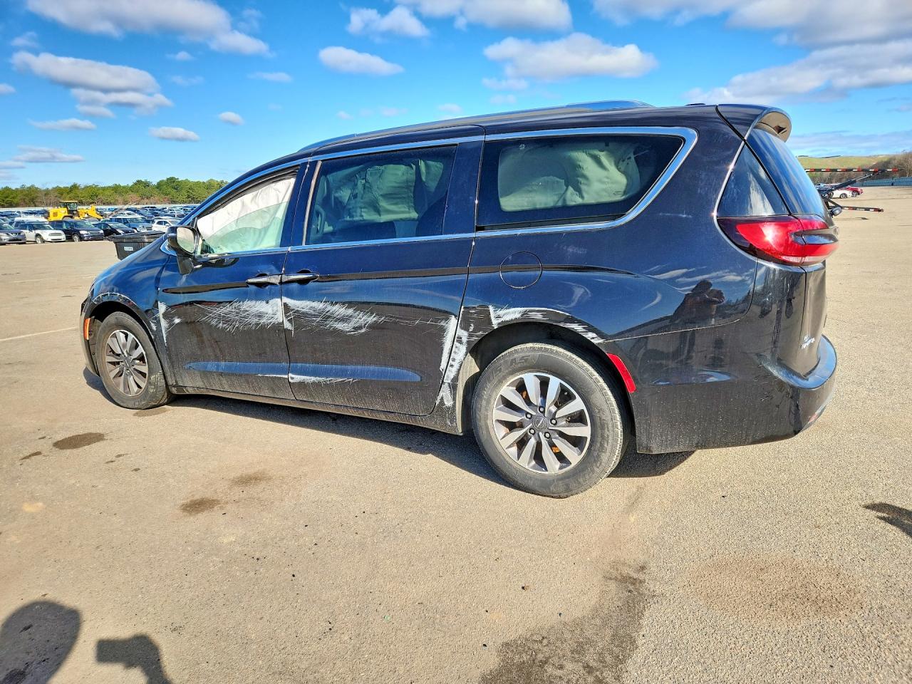 2021 CHRYSLER PACIFICA