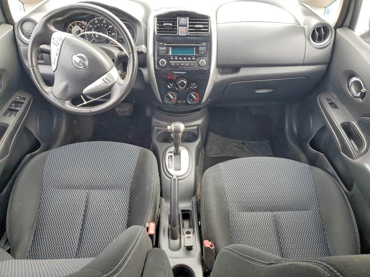 2015 NISSAN VERSA