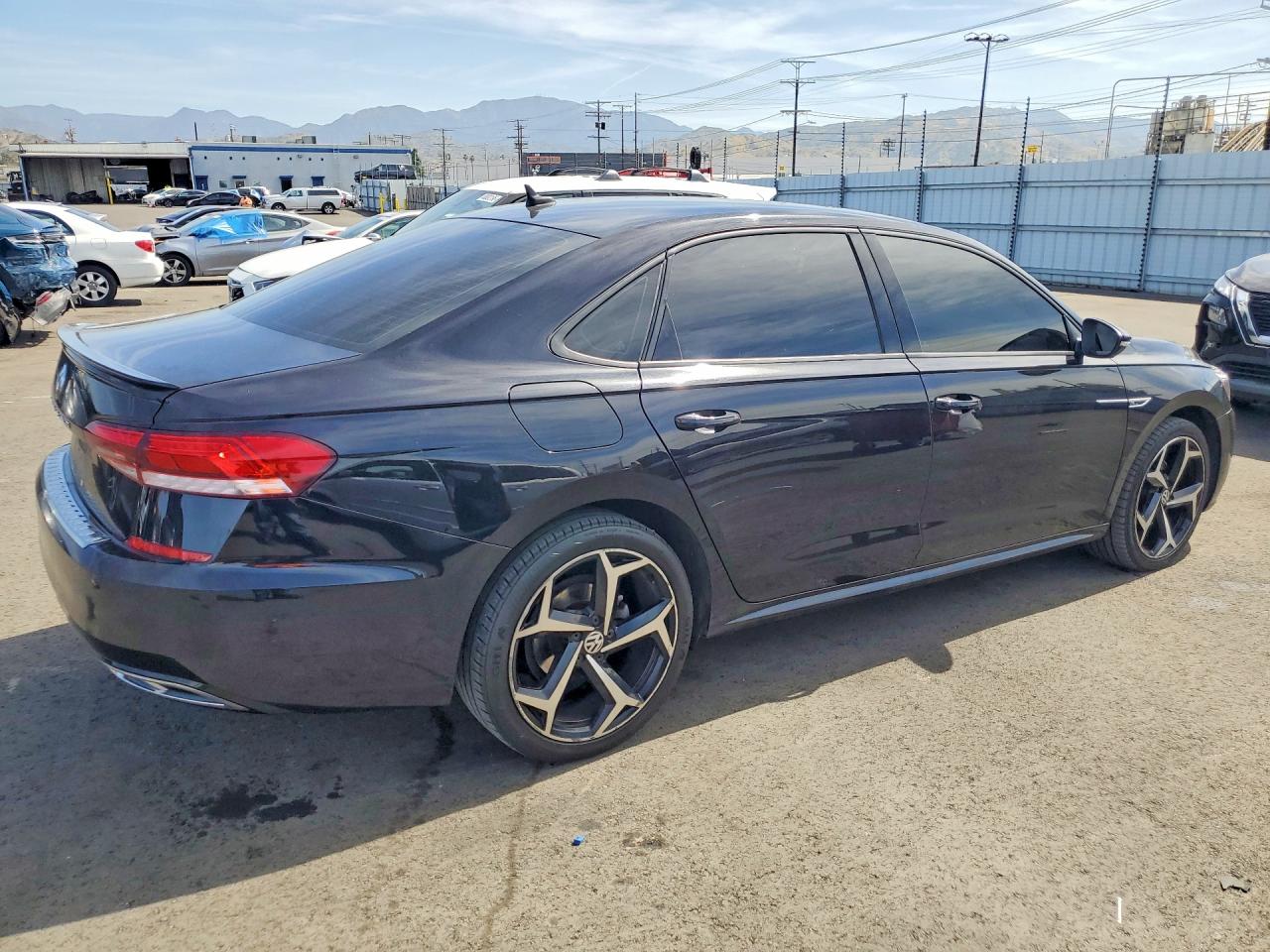 2021 VOLKSWAGEN PASSAT