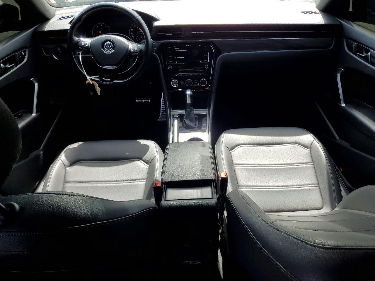 2021 VOLKSWAGEN PASSAT