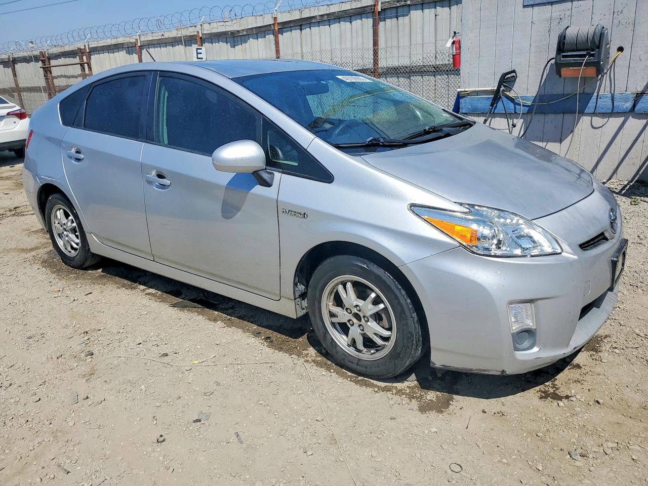 2011 TOYOTA PRIUS