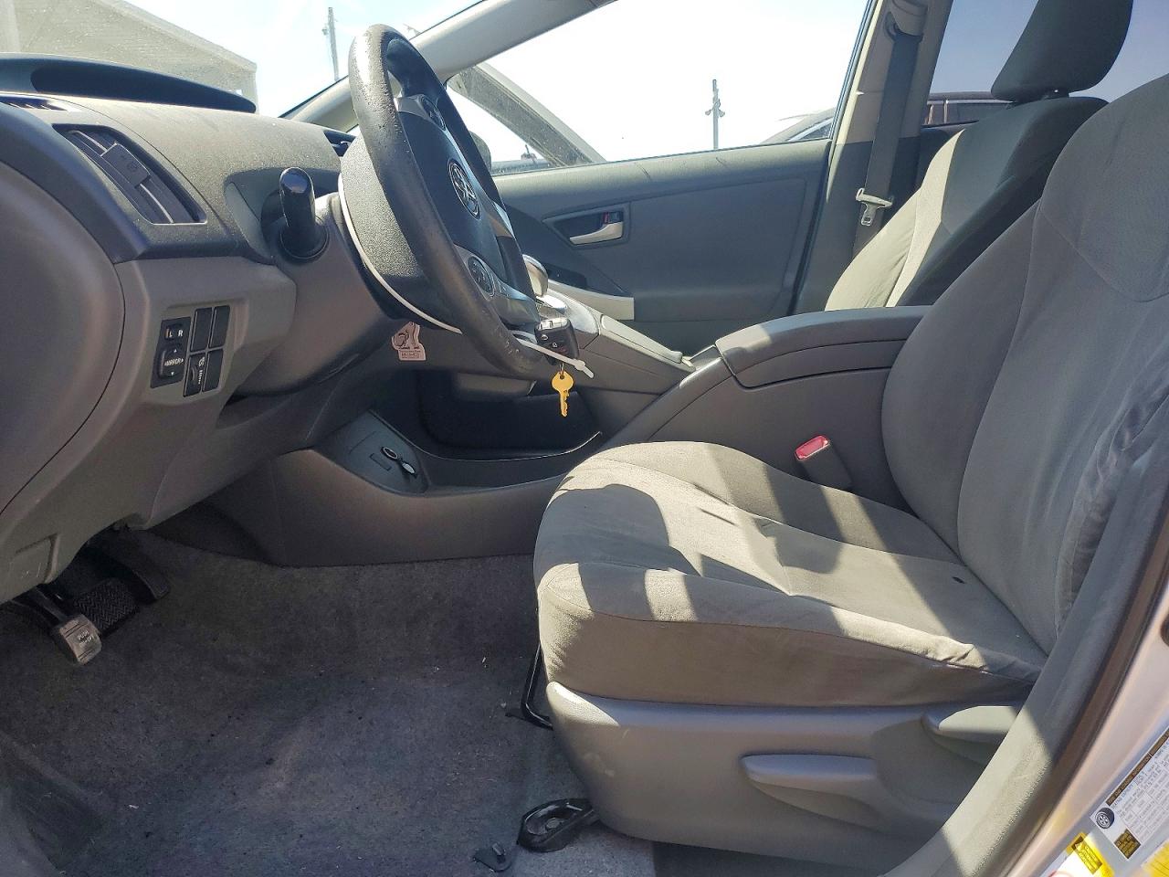 2011 TOYOTA PRIUS