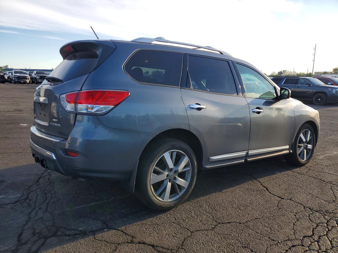 2015 NISSAN PATHFINDER
