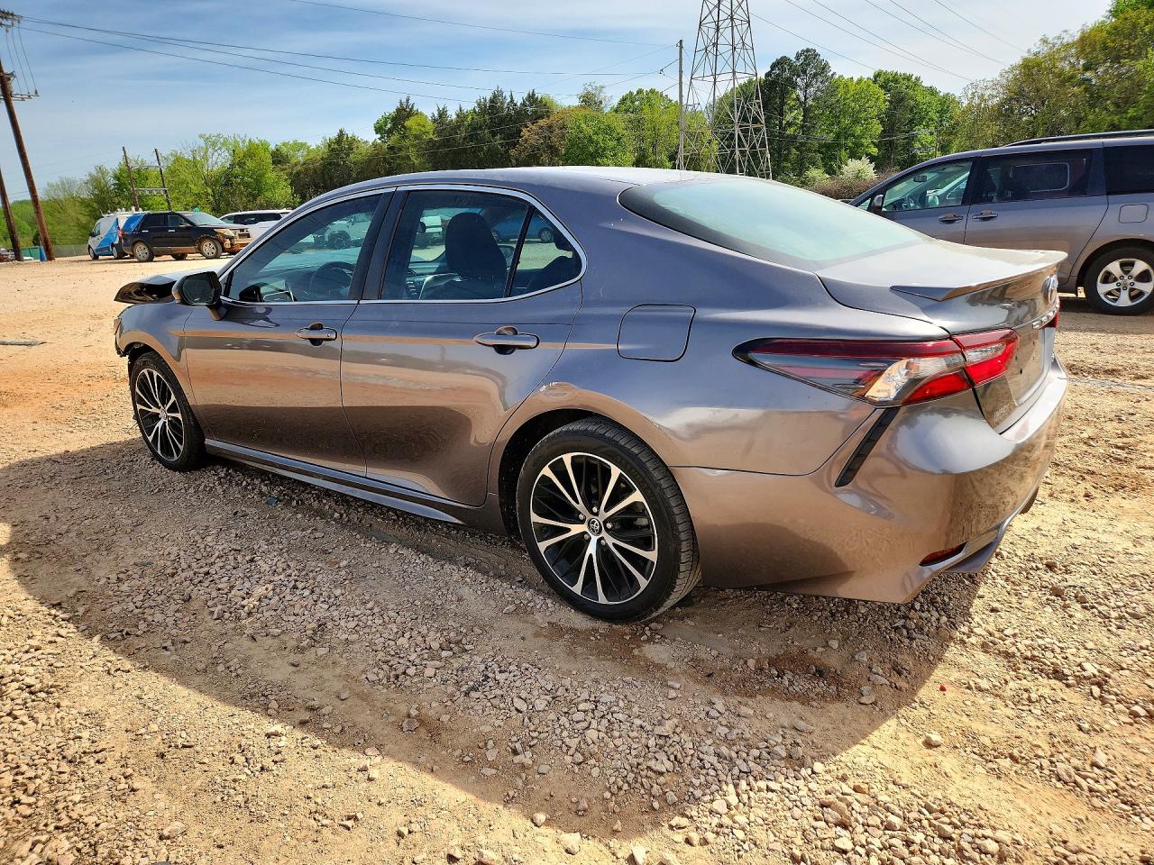 2018 TOYOTA CAMRY