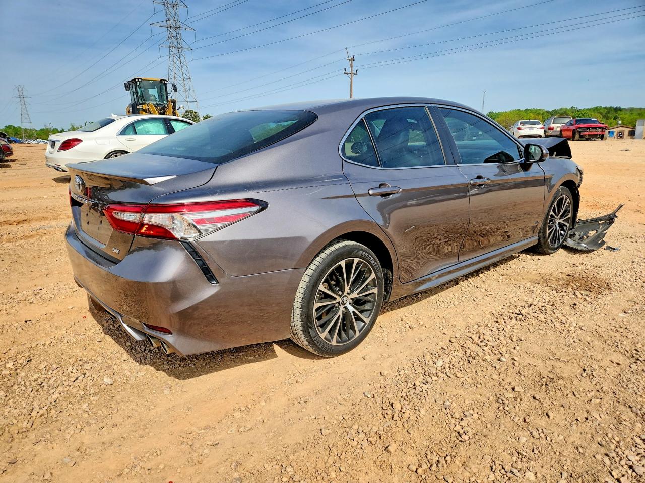 2018 TOYOTA CAMRY