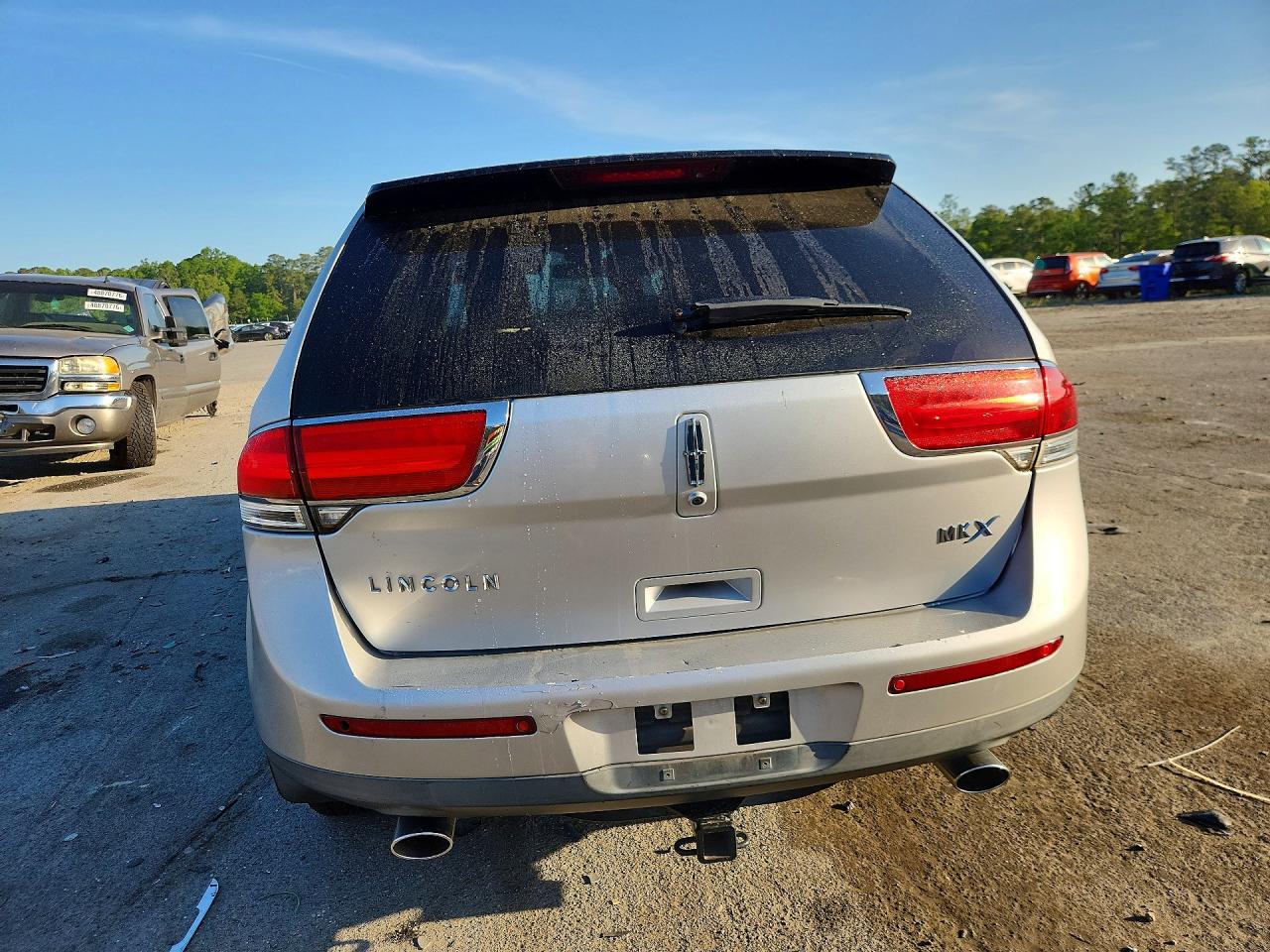 2011 LINCOLN TOWNHOUSE MKX