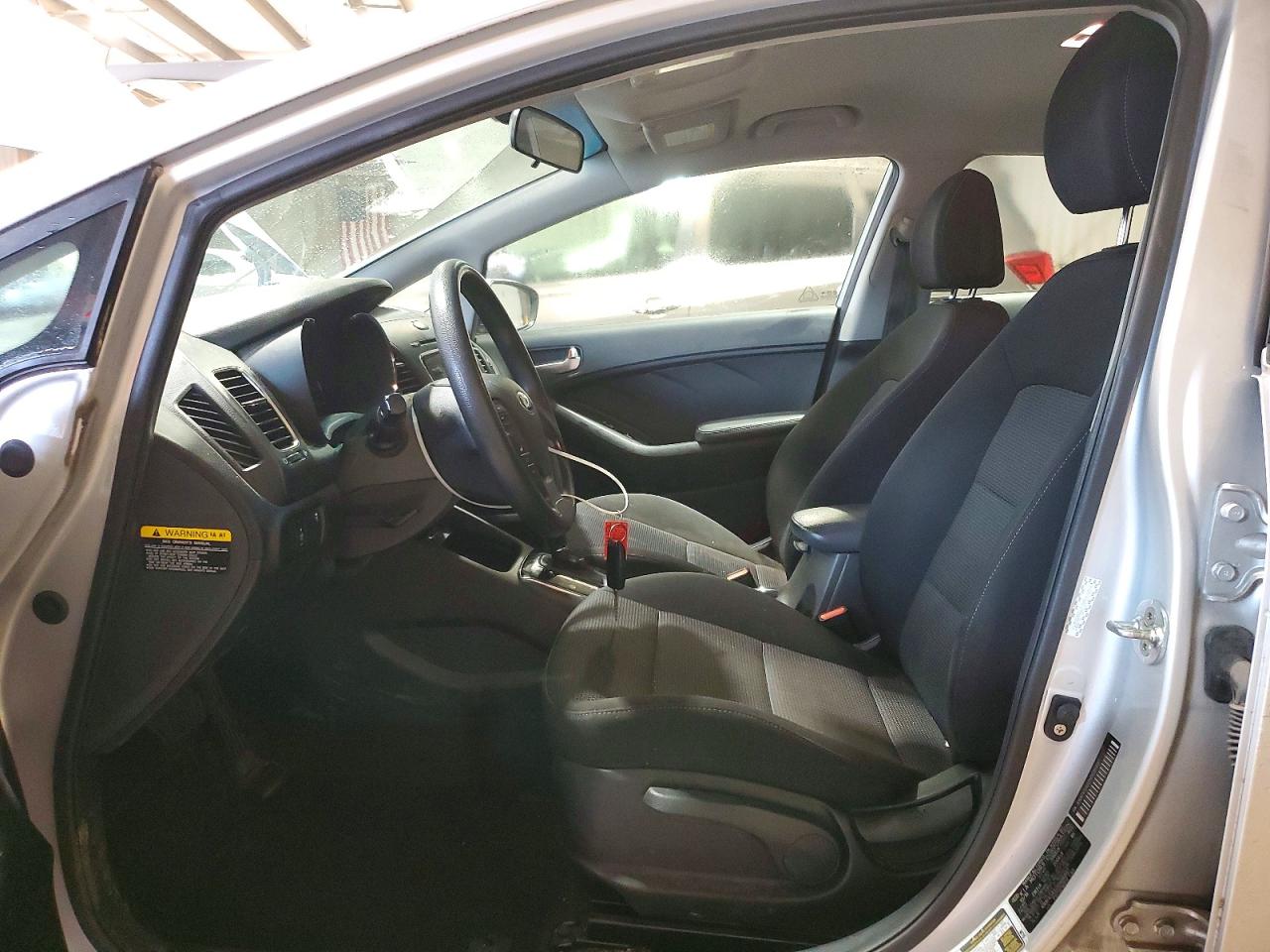 2017 KIA FORTE5 LX