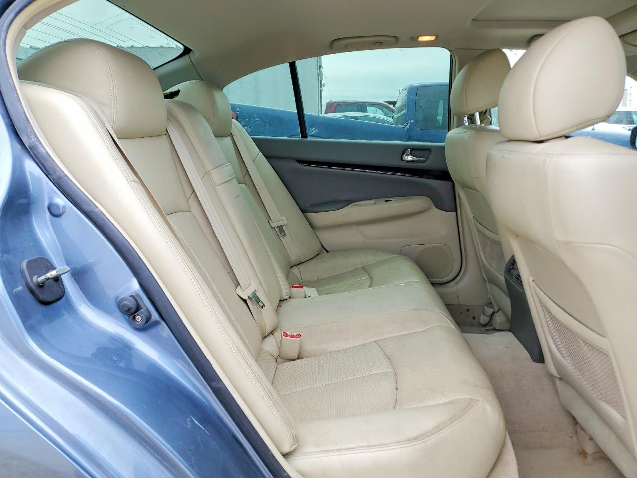 2010 INFINITI G37