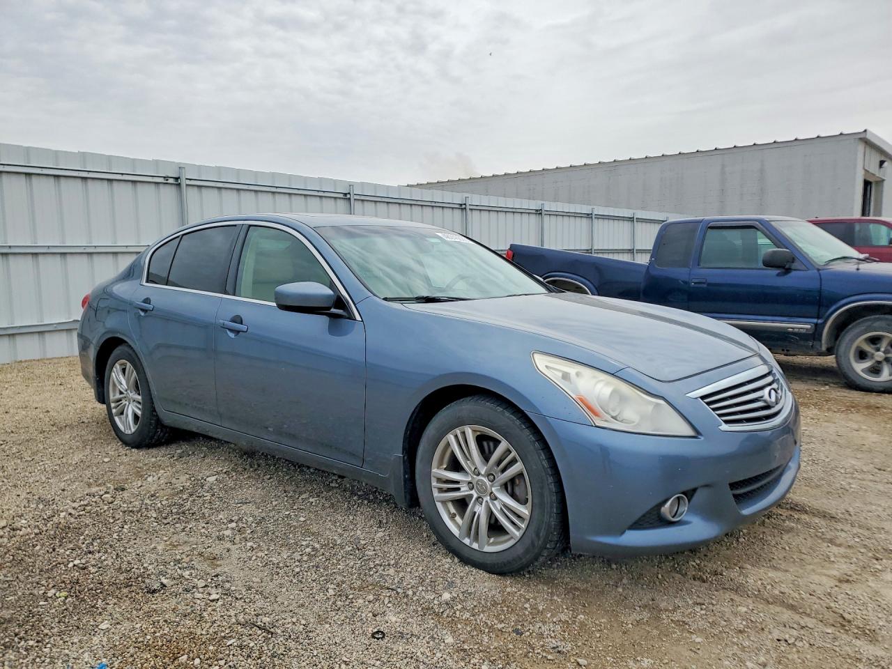 2010 INFINITI G37