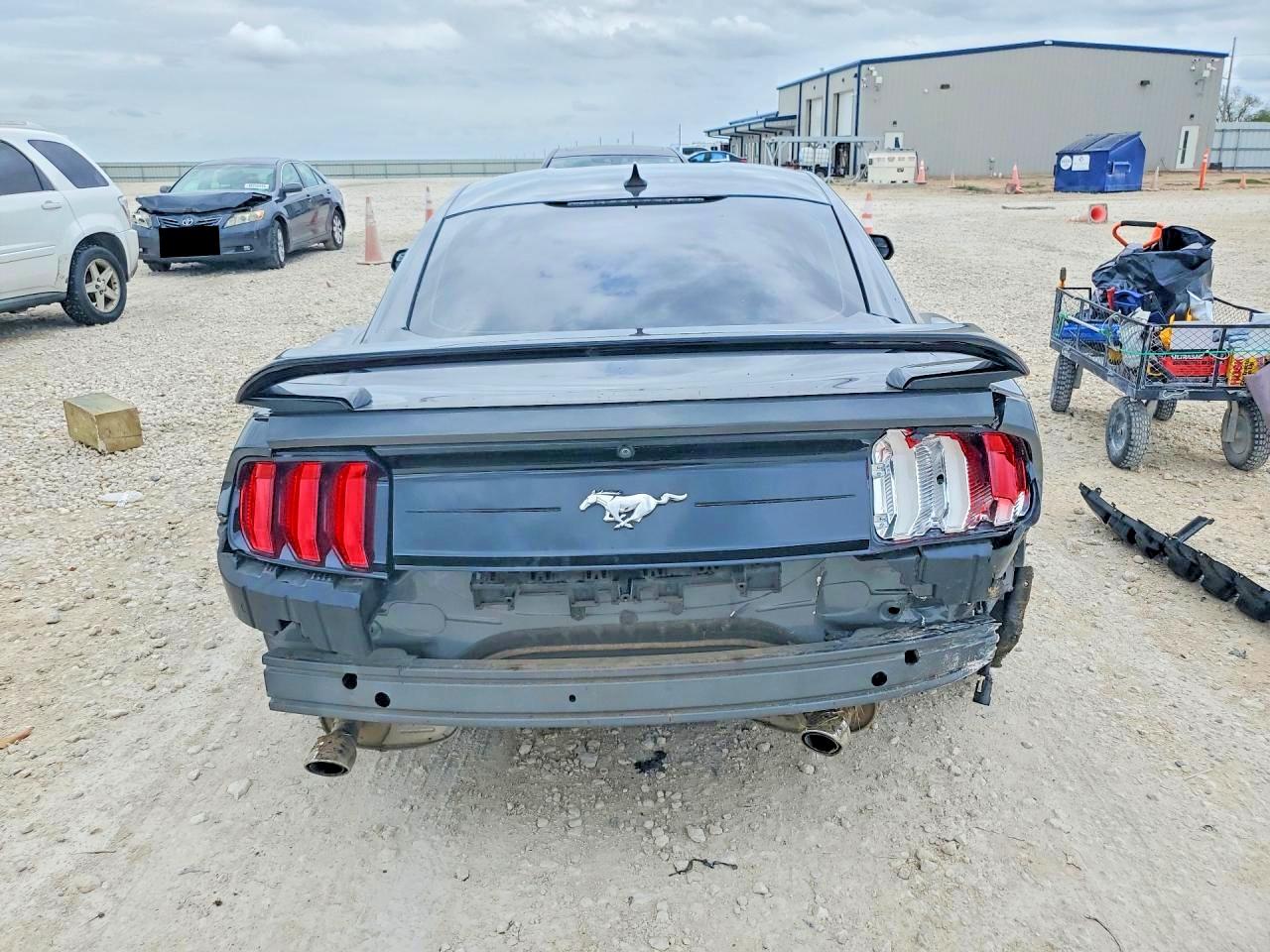 2020 FORD MUSTANG