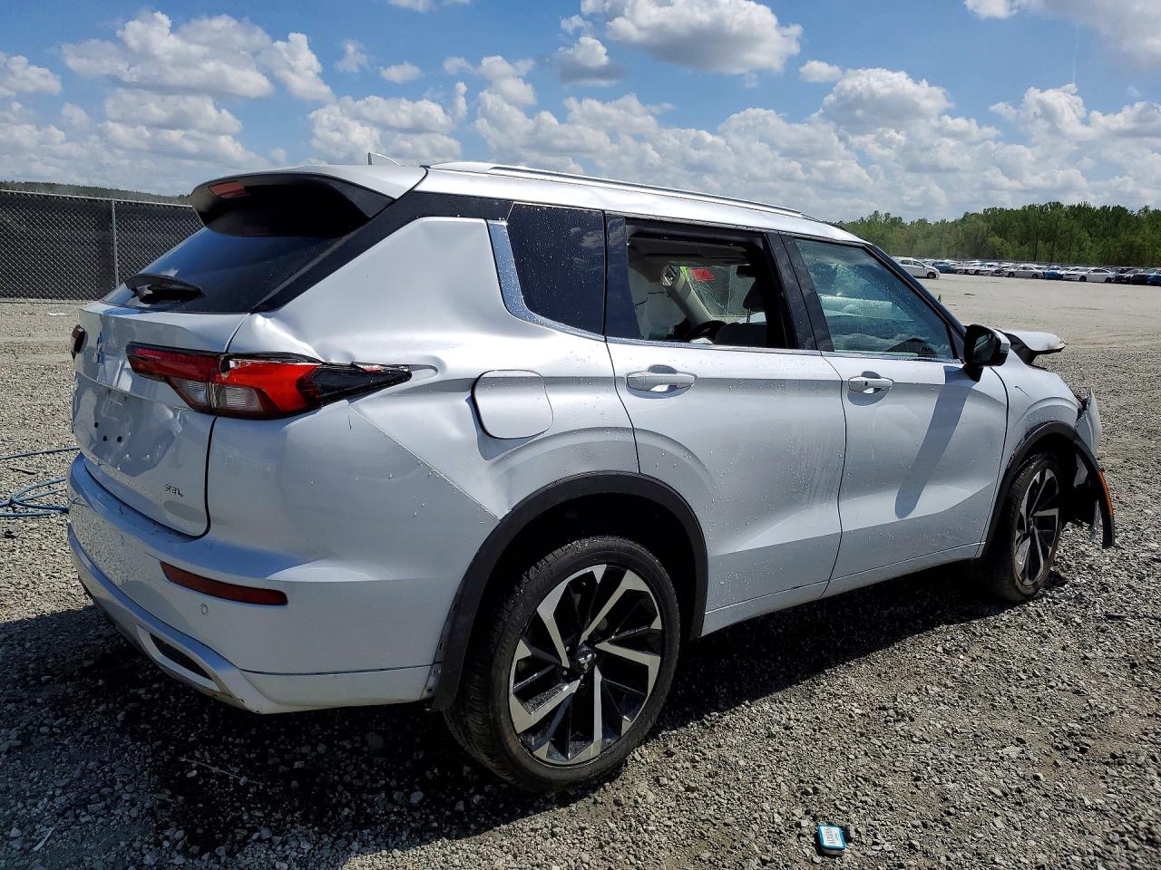 2024 MITSUBISHI OUTLANDER