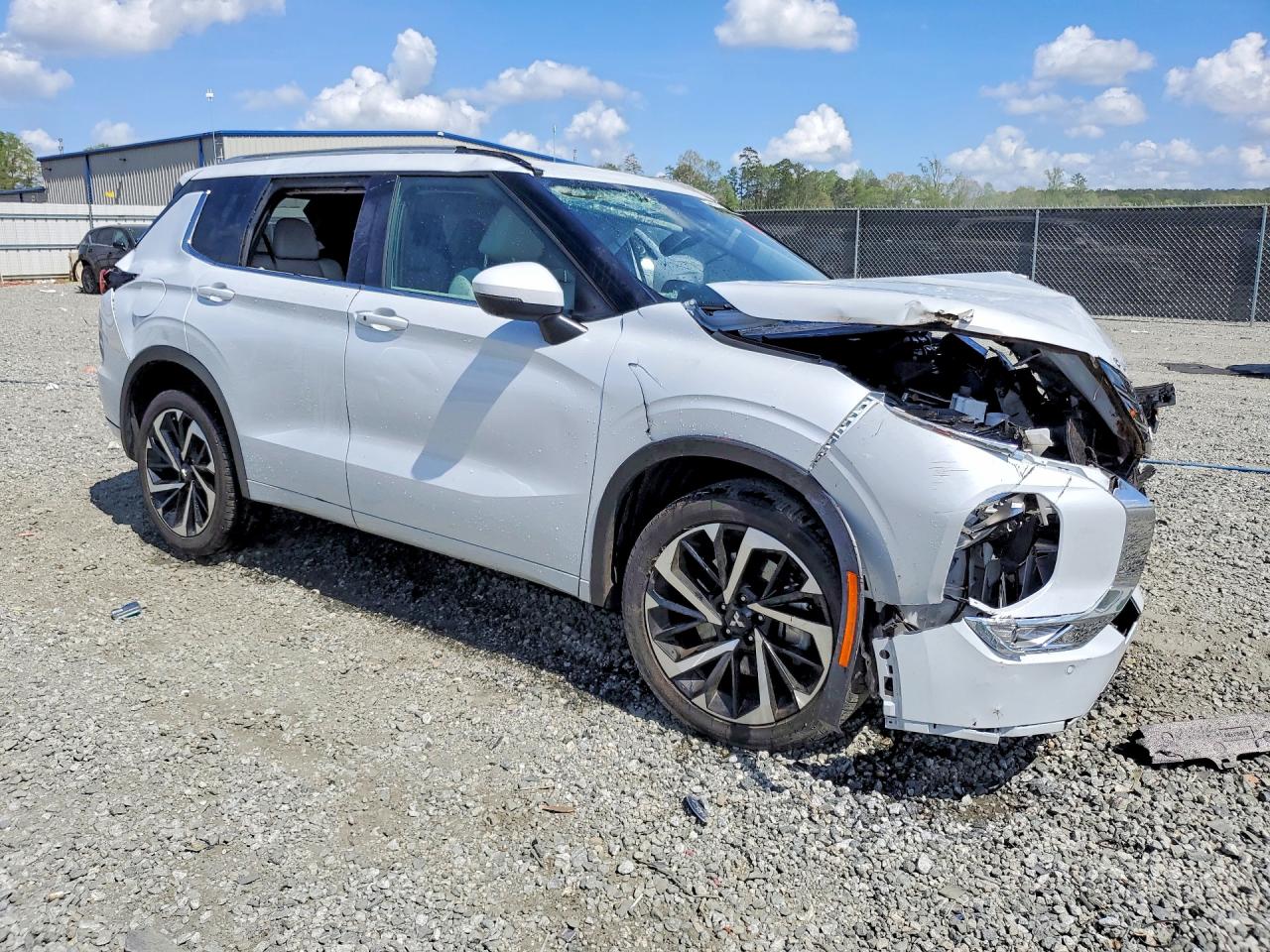 2024 MITSUBISHI OUTLANDER