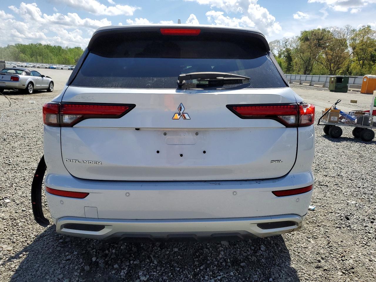2024 MITSUBISHI OUTLANDER