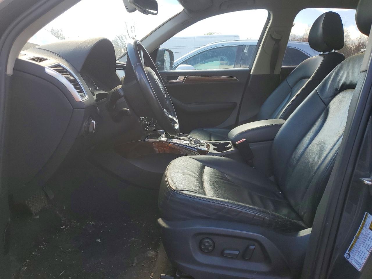2011 AUDI Q5