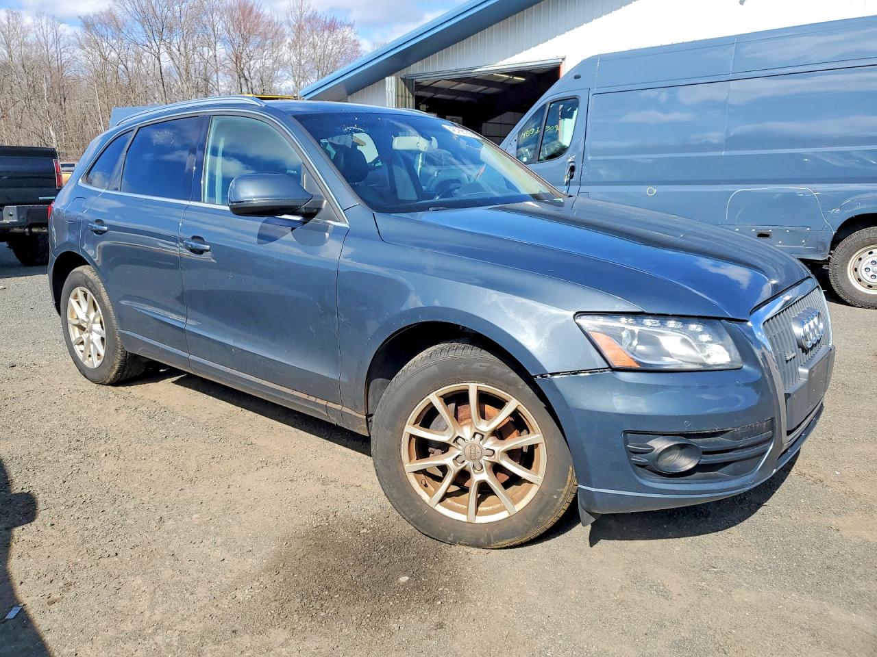 2011 AUDI Q5