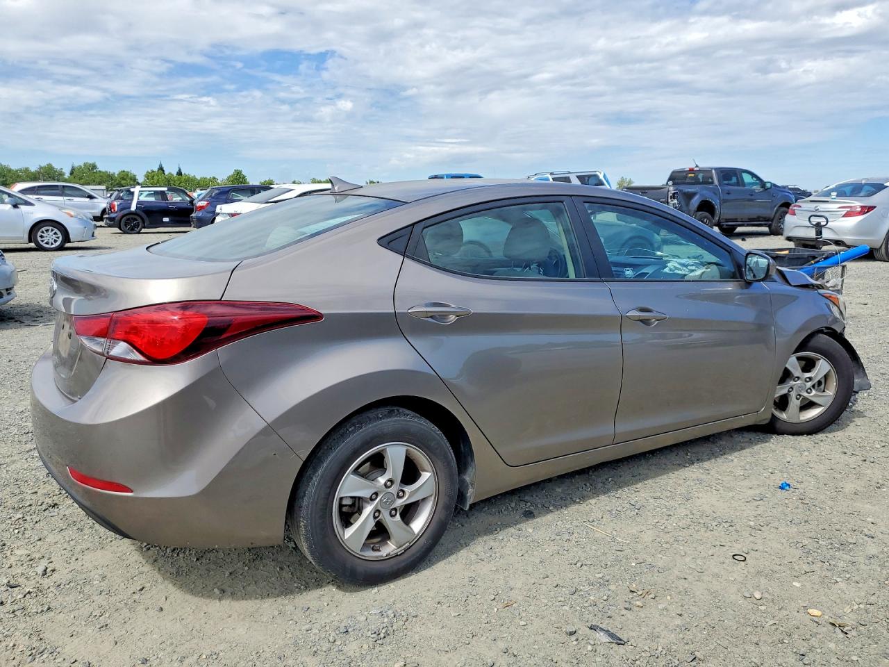 2015 HYUNDAI ELANTRA