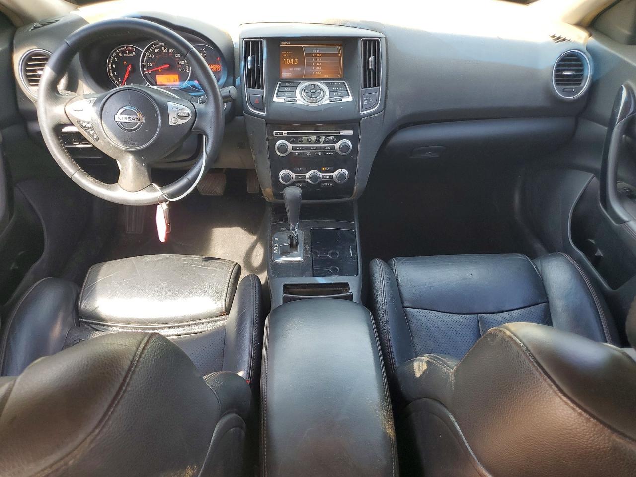2011 NISSAN MAXIMA