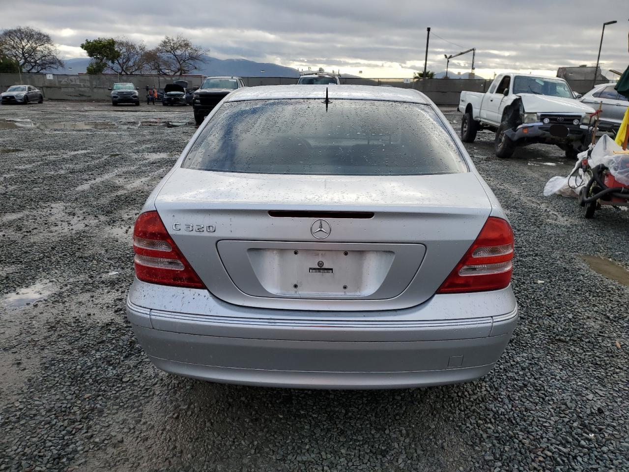 2002 MERCEDES-BENZ C-CLASS