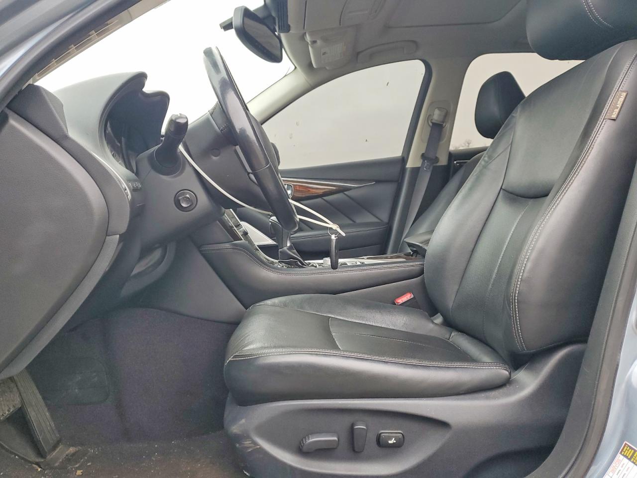 2017 INFINITI Q50