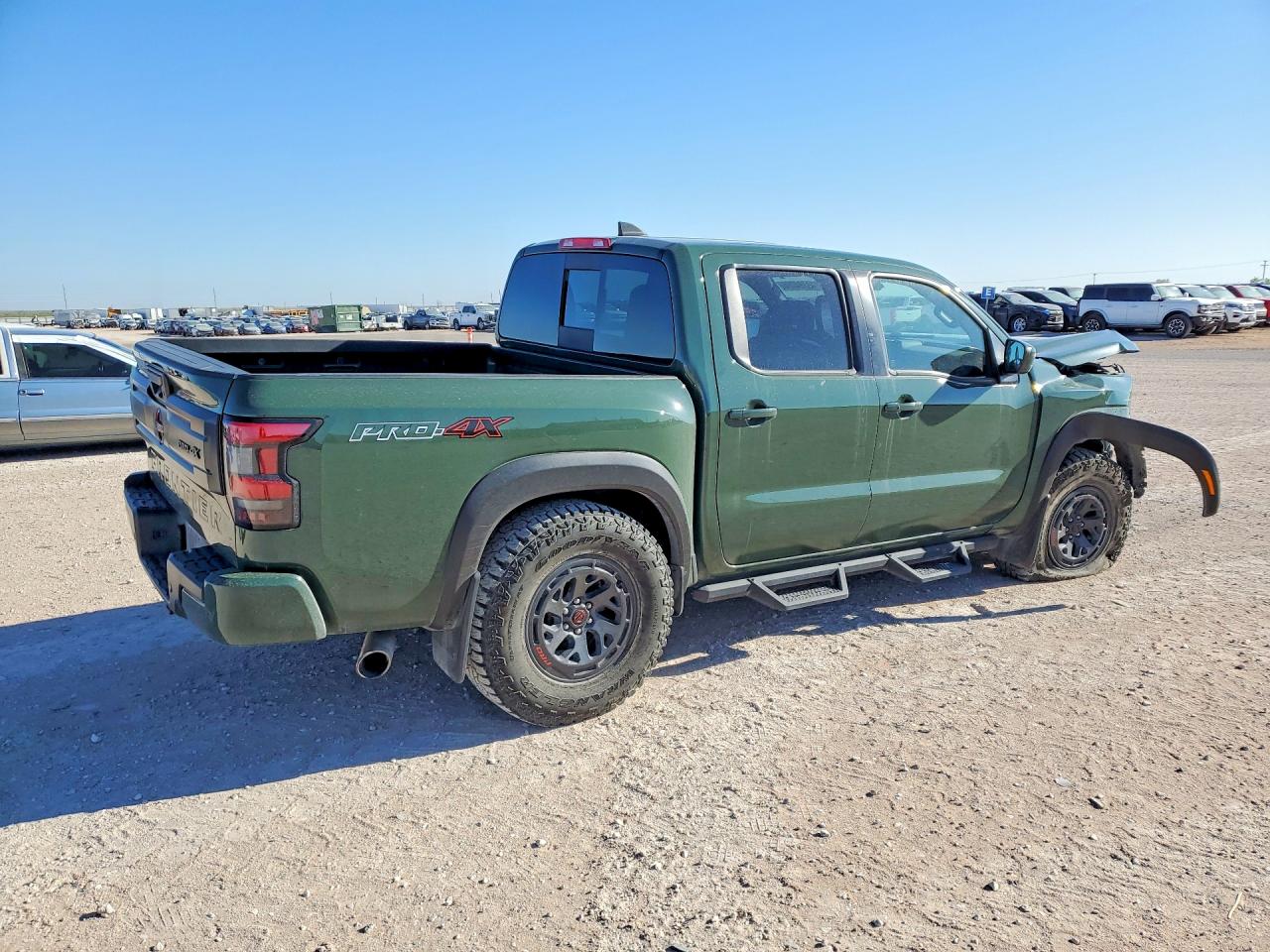 2025 NISSAN FRONTIER