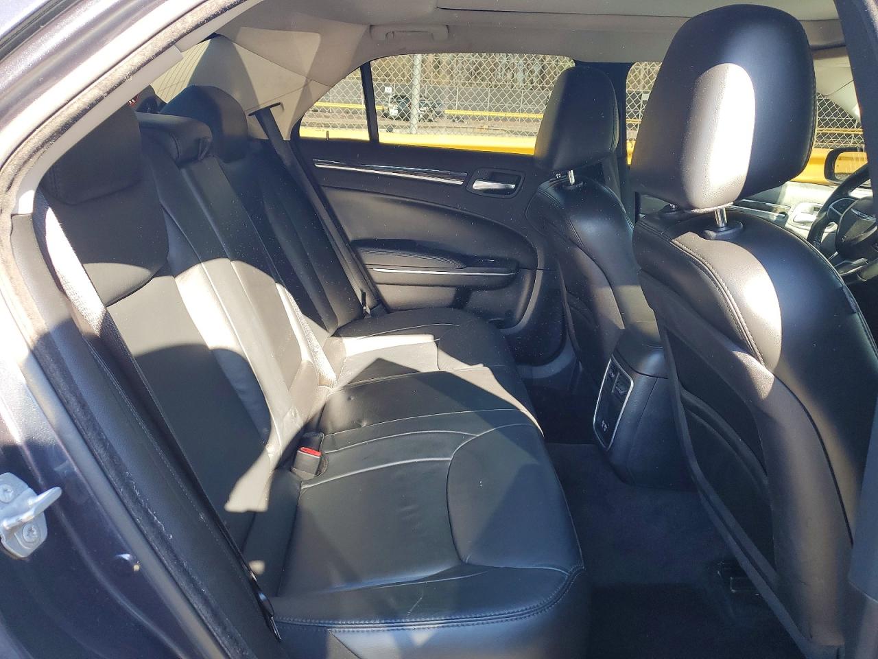 2016 CHRYSLER 300