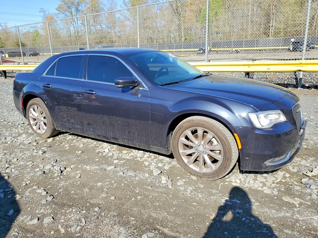 2016 CHRYSLER 300