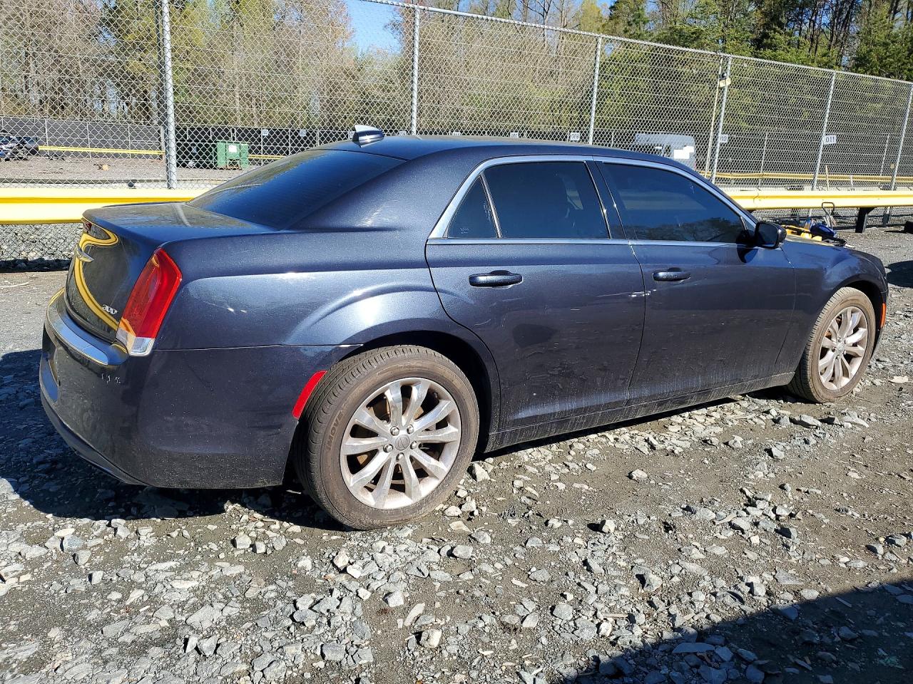 2016 CHRYSLER 300