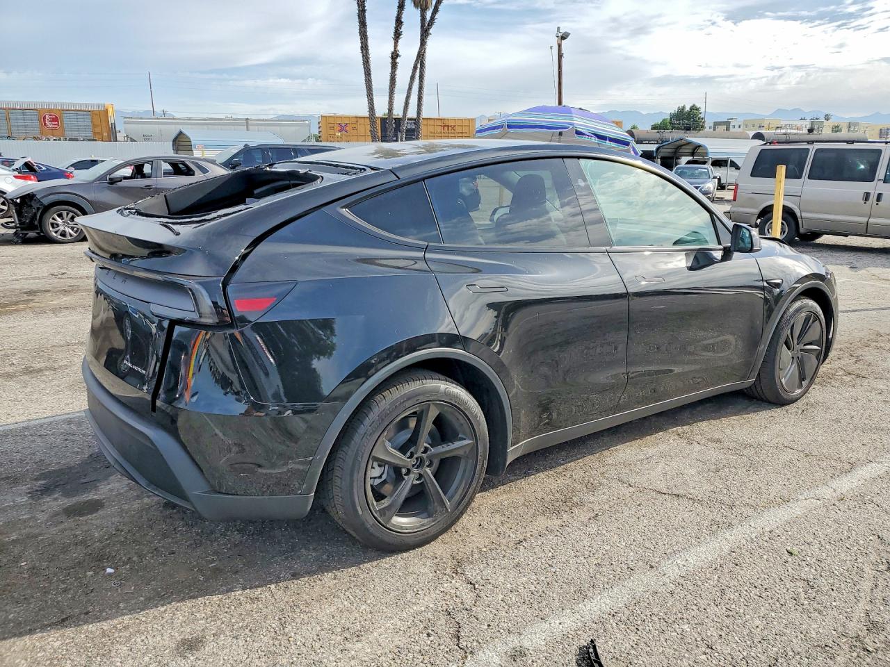 2026 TESLA MODEL Y