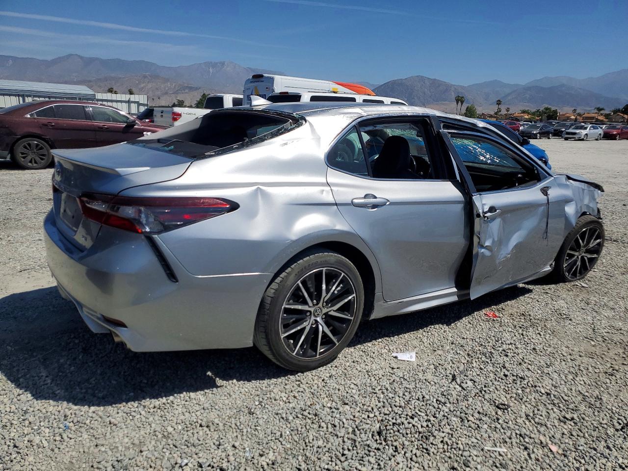 2022 TOYOTA CAMRY