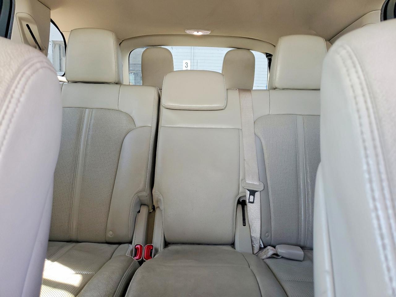 2011 LINCOLN MKT