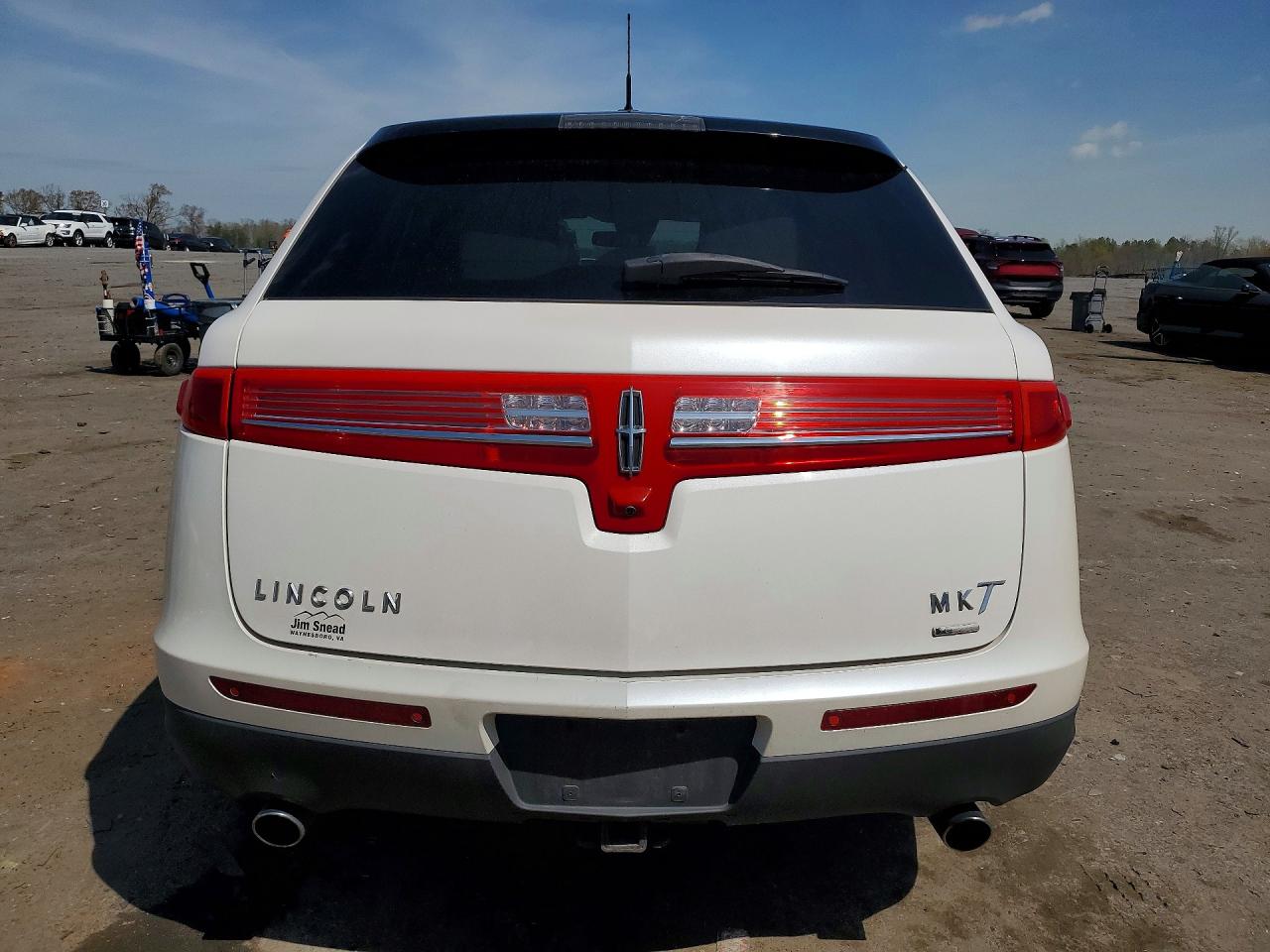 2011 LINCOLN MKT