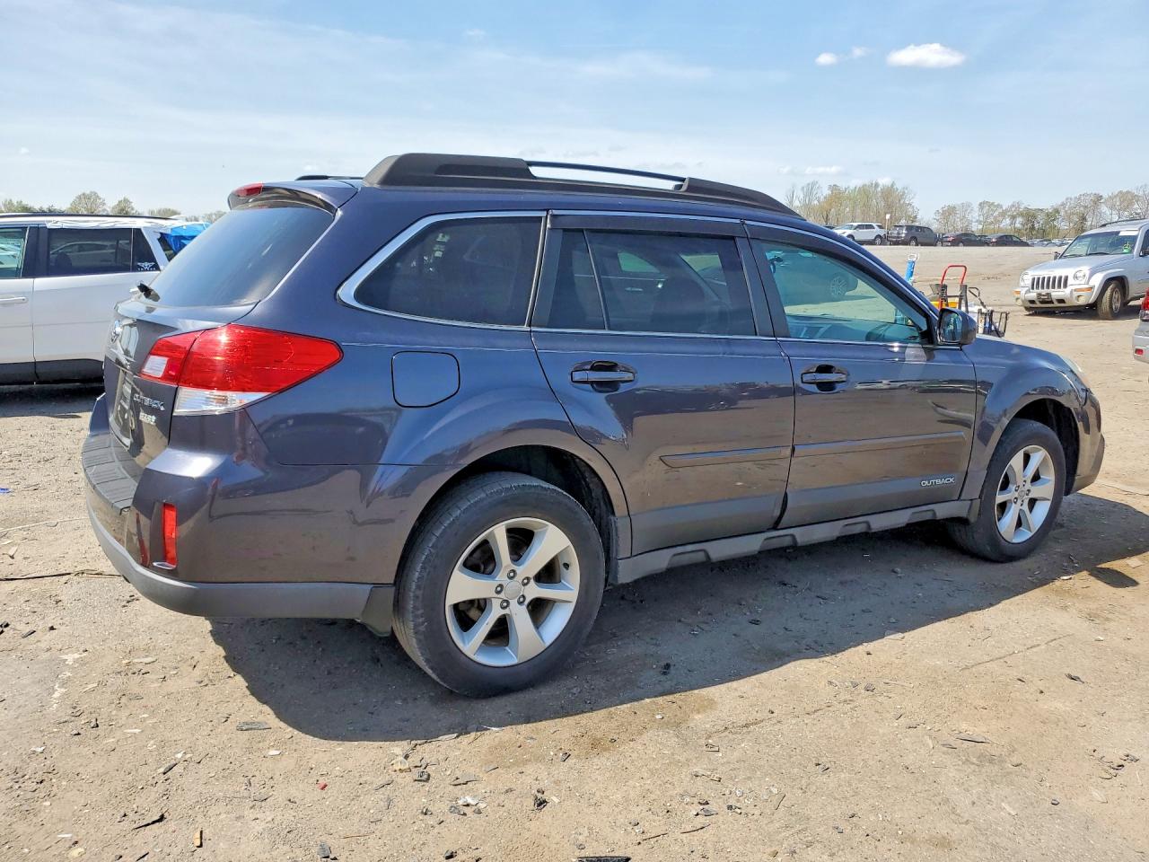 2013 SUBARU OUTBACK