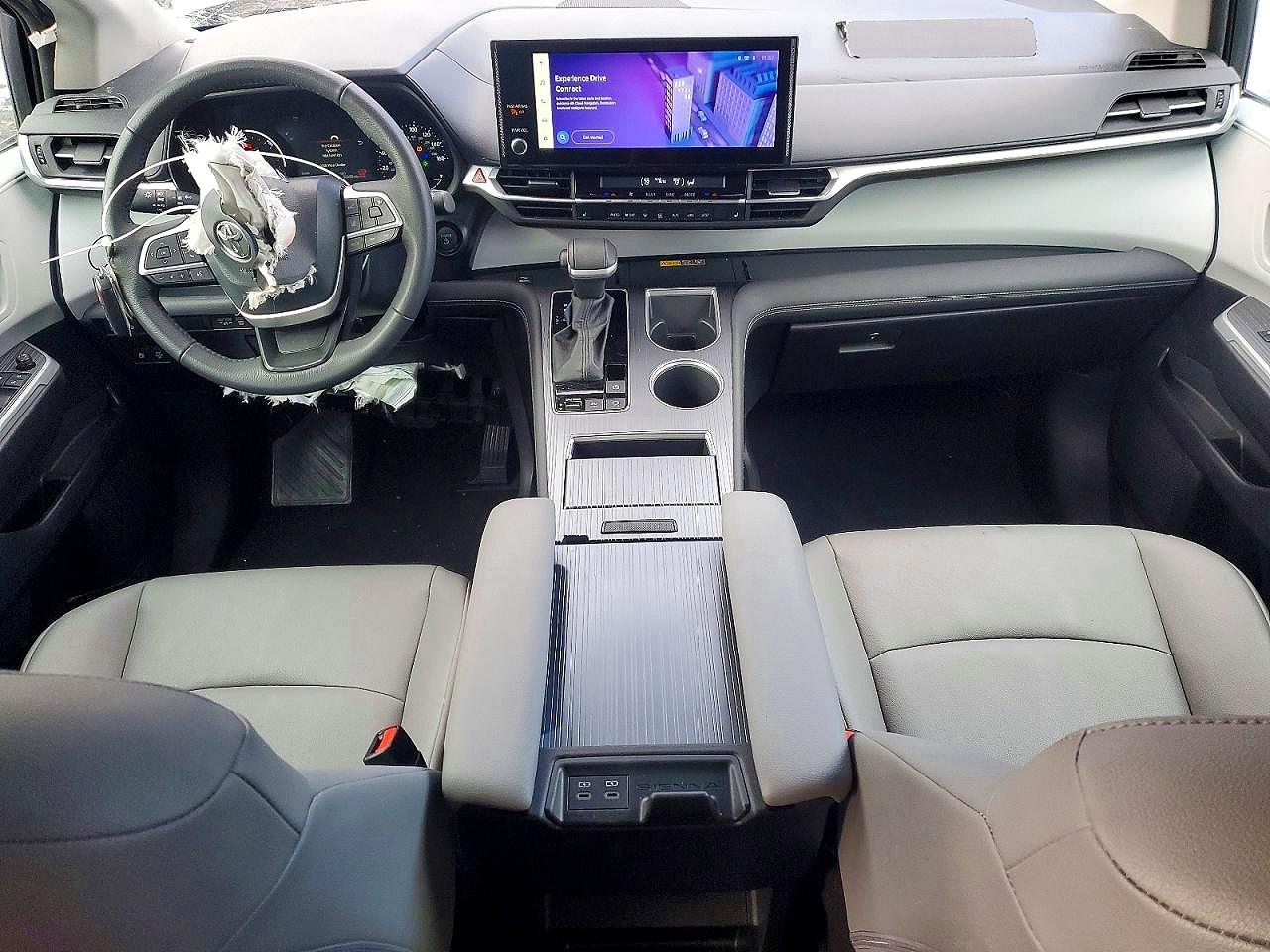 2025 TOYOTA SIENNA