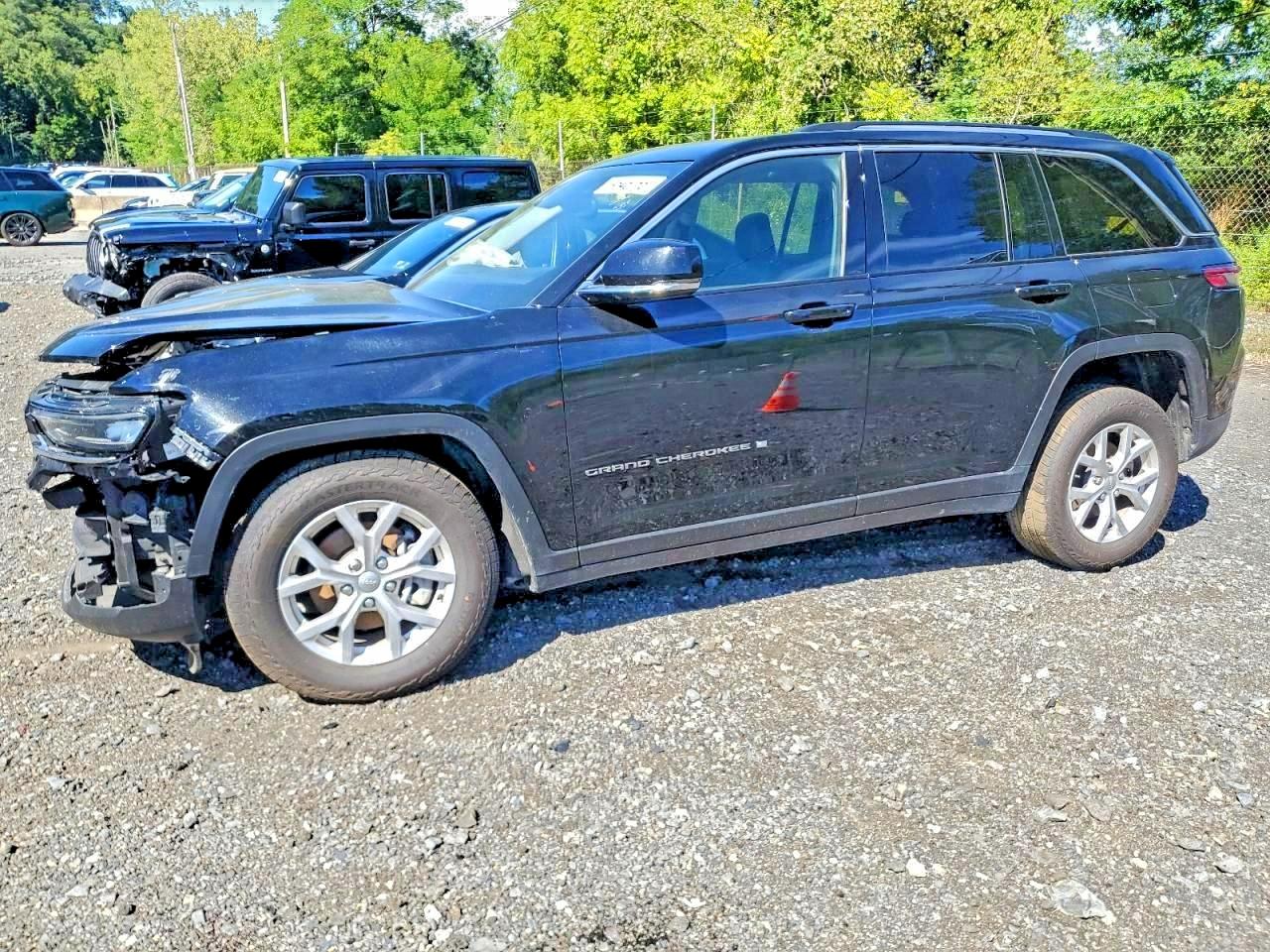 2023 JEEP CHEROKEE
