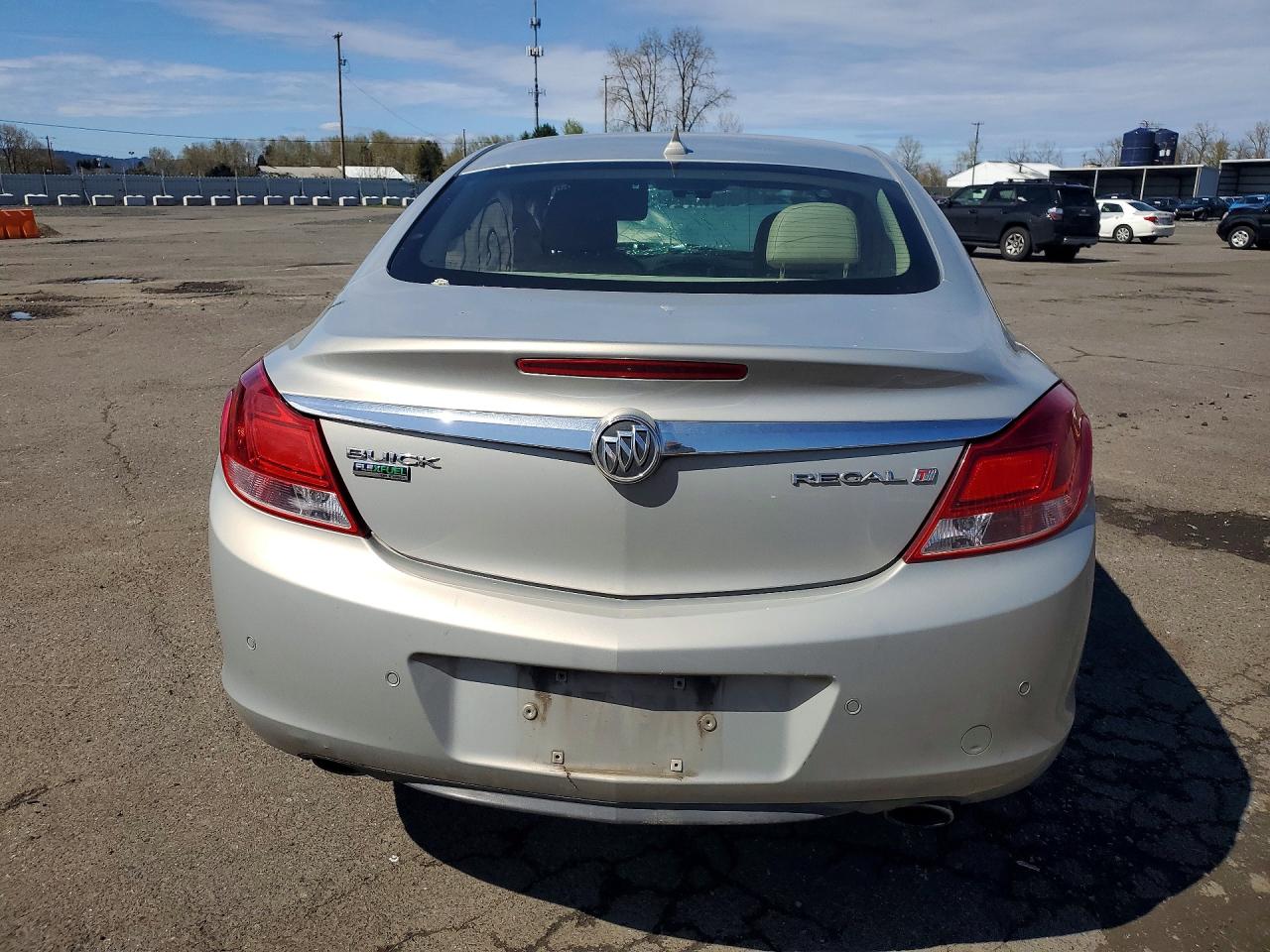 2011 BUICK REGAL