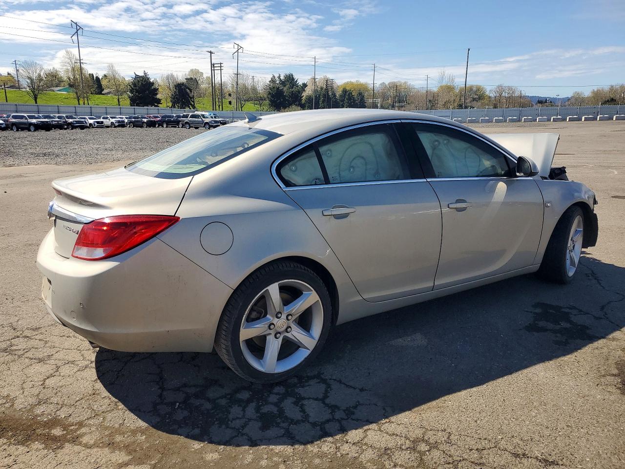 2011 BUICK REGAL