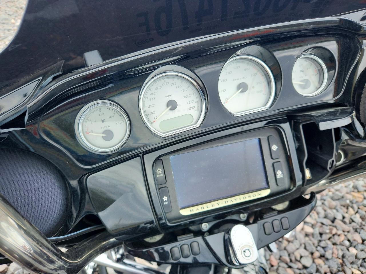 2017 HARLEY-DAVIDSON FL