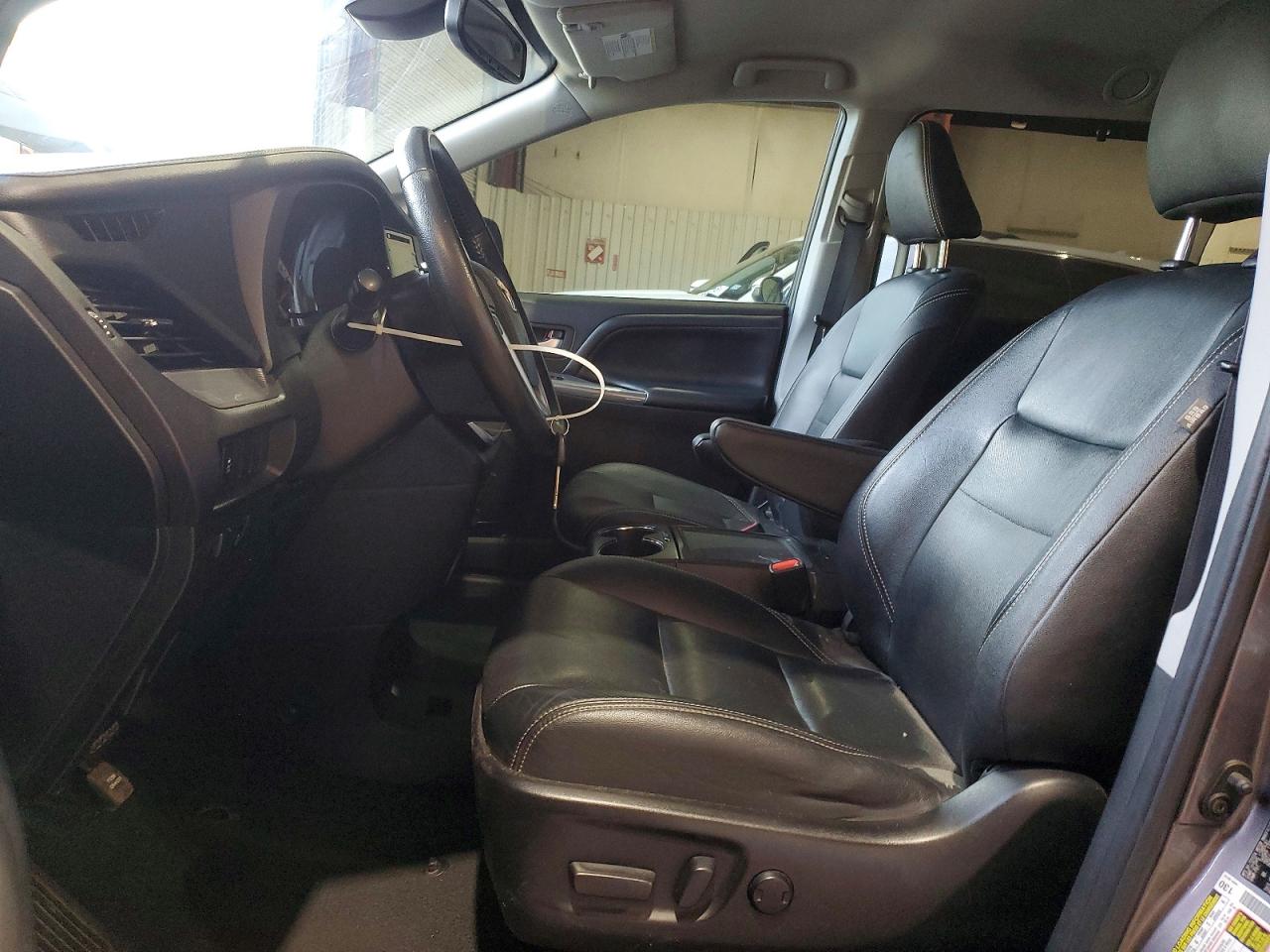 2020 TOYOTA SIENNA