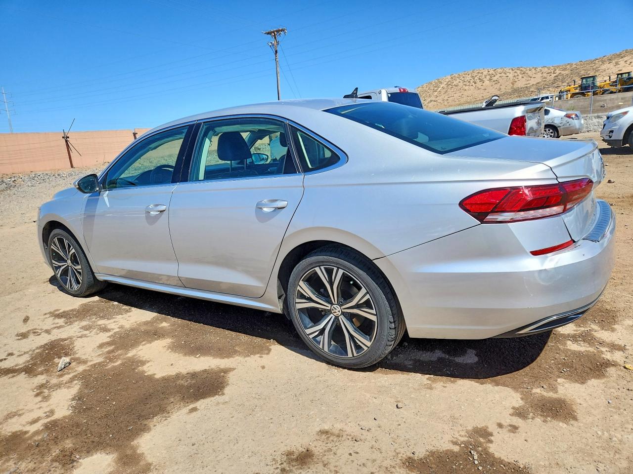 2021 VOLKSWAGEN PASSAT