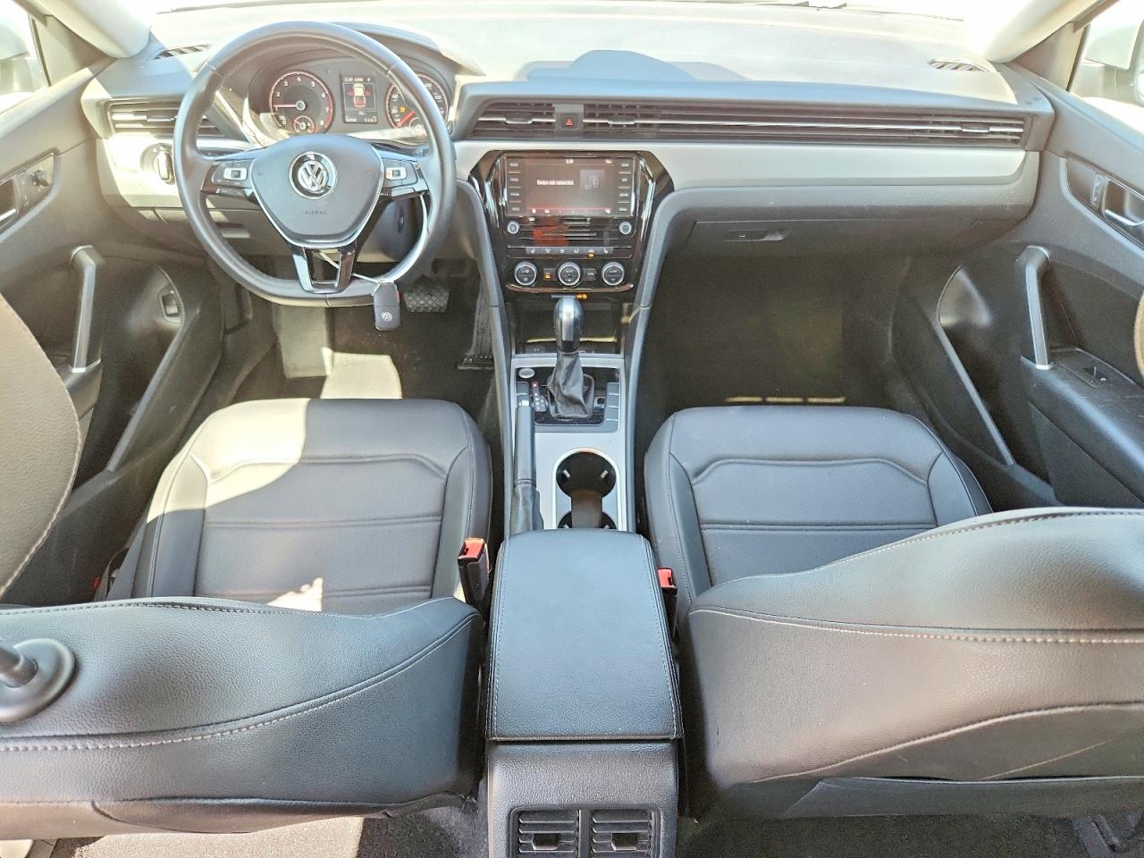 2021 VOLKSWAGEN PASSAT