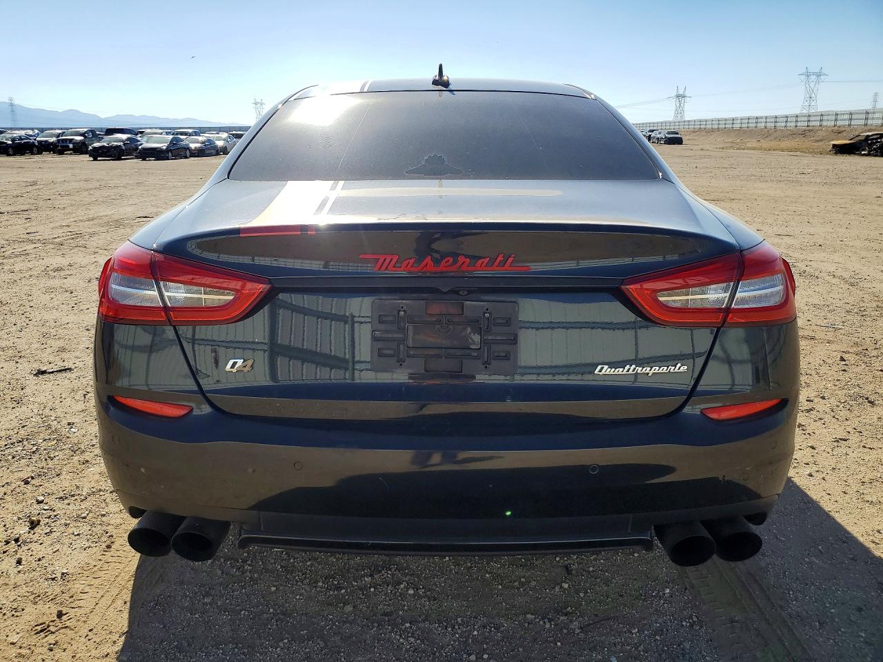 2015 MASERATI QUATTROPOR