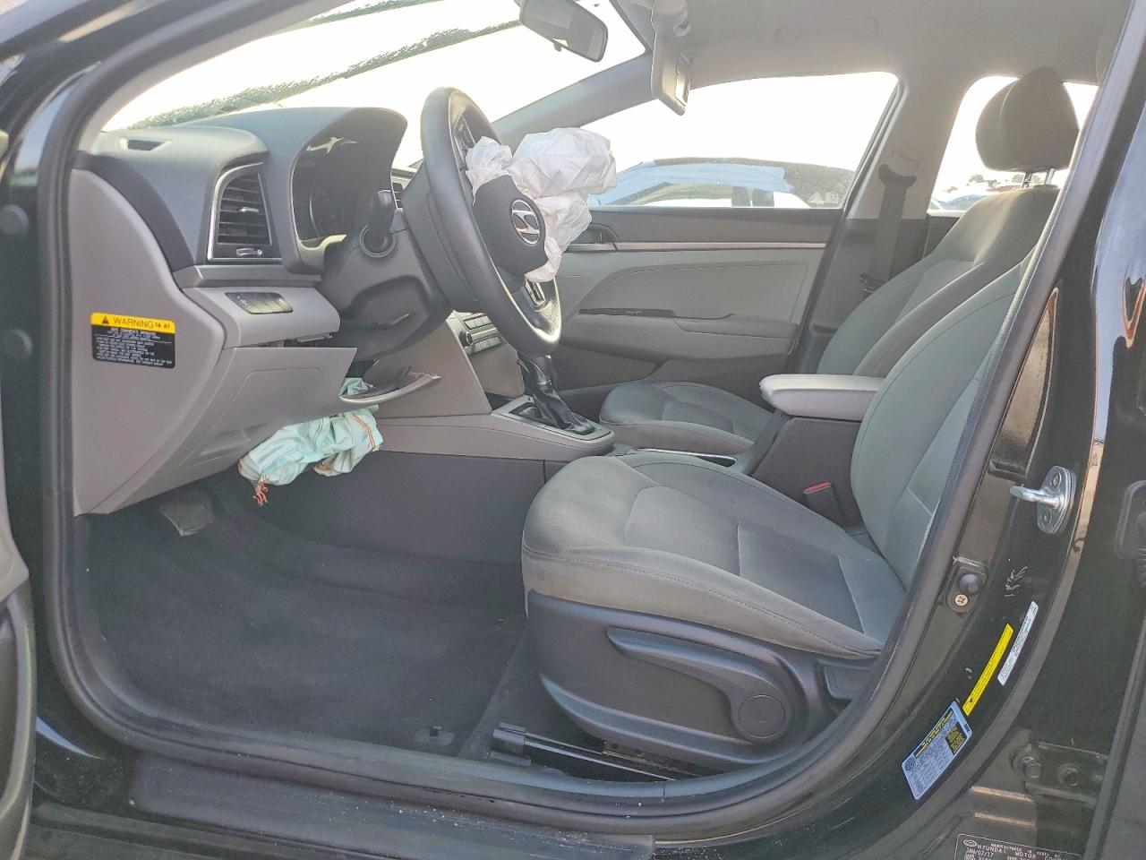 2017 HYUNDAI ELANTRA