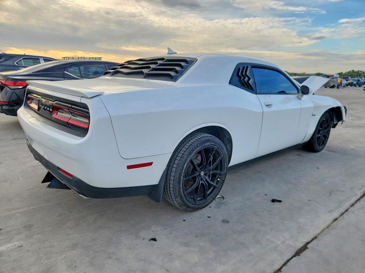 2015 DODGE CHALLENGER