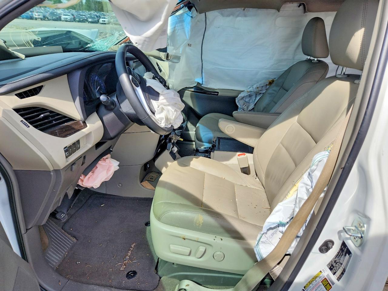2015 TOYOTA SIENNA