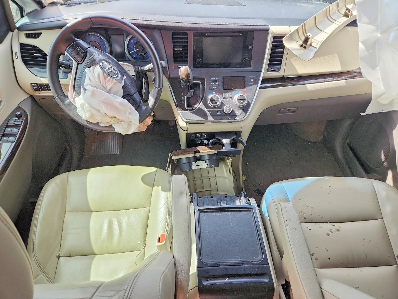 2015 TOYOTA SIENNA